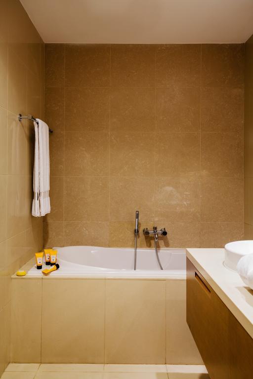 Fantastay - Downtown Dubai Esterno foto