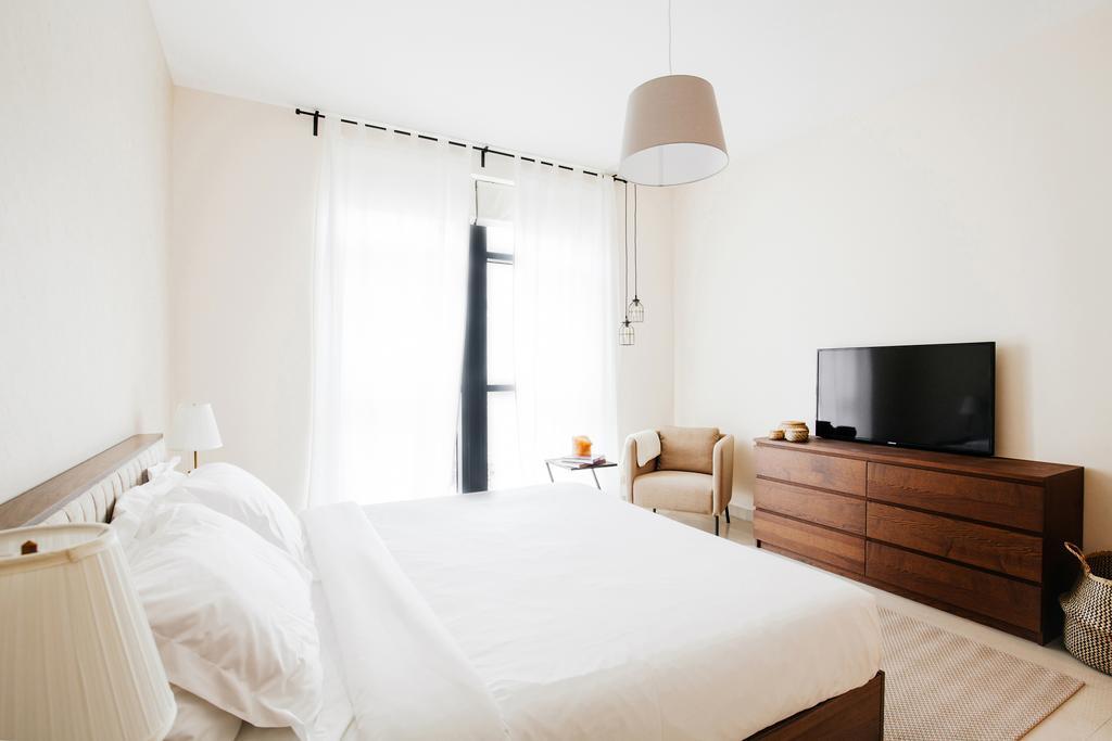 Fantastay - Downtown Dubai Esterno foto